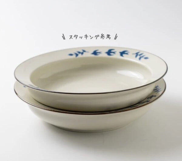 燕子深盤兩個叠在一起的模樣